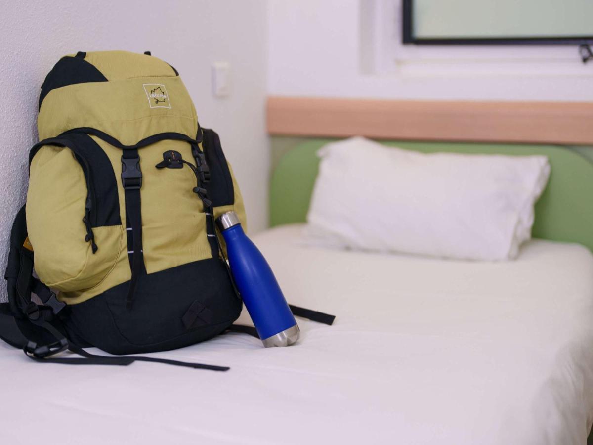 Ibis Budget Saint-Quentin Centre Gare Exterior foto