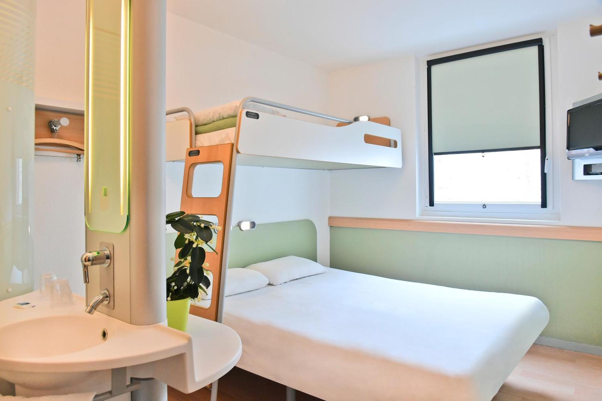 Ibis Budget Saint-Quentin Centre Gare Exterior foto